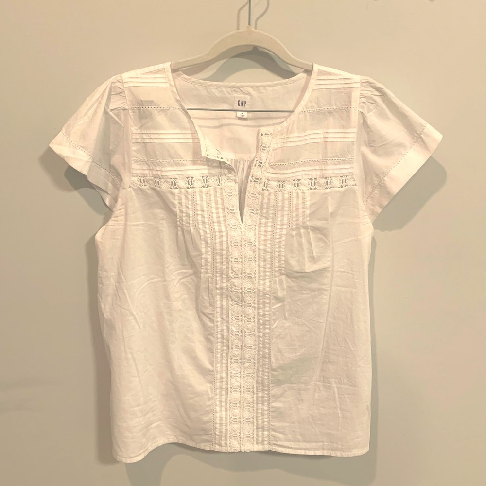 Gap eyelet, flutter sleeve blouse